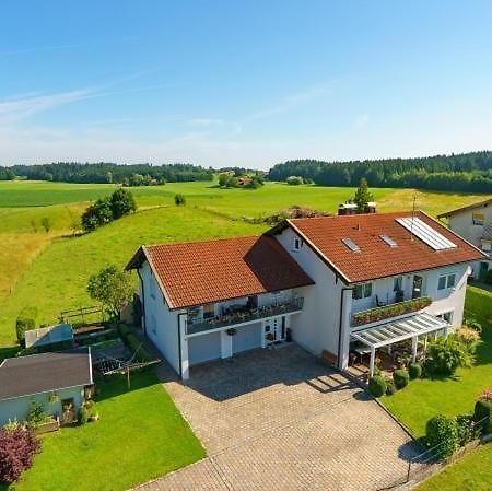 Ferienwohnung Poelzl Chieming Exterior foto